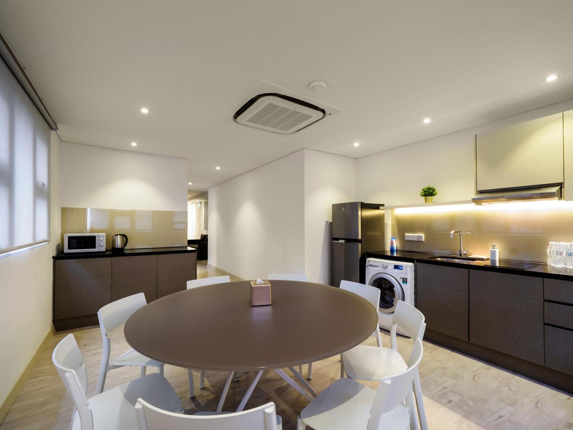 Magazine Vista Hotel Managed By The Ascott Limited Джордж Таун Екстериор снимка